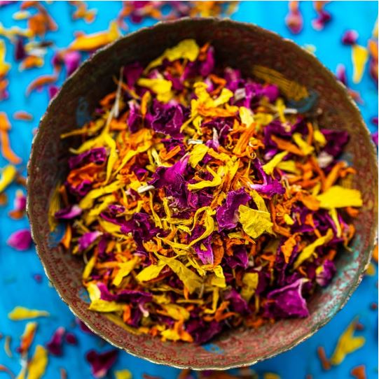 Edible ‘Sunset’ Dried Natural Flower Petals – Yellow & Orange Marigold With Red Rose Petals – Food Grade – Cake – Cocktails – Decoration